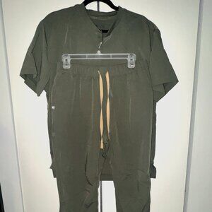FIGS MEN SCRUBS SET SIZE M COLOR MOSS